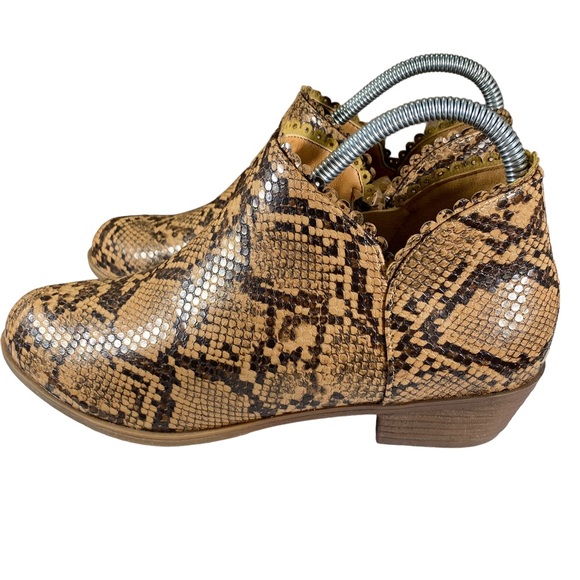 Mata Reptile Print Leather Slip On Ankle Booties Womens Shoes Size 8 - Picture 5 of 10